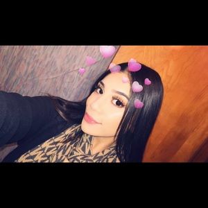 Meet your Posher, Adriana